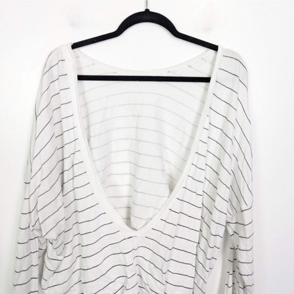 Wildfox oversized Striped Deep V-Neck Sweater Cropped Size M - Picture 2 of 5